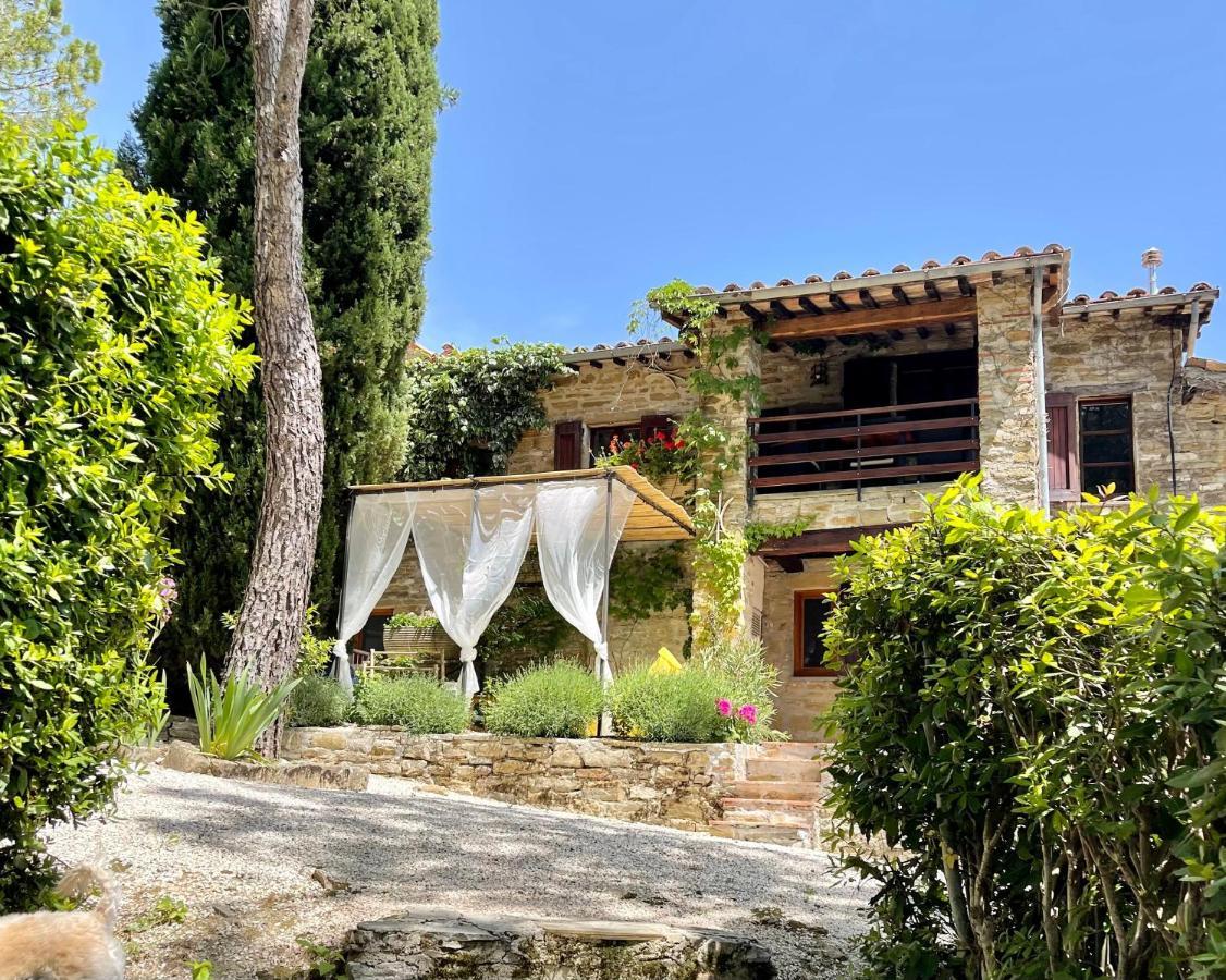 La Panoramica Gubbio - Maison De Charme - Casette E Appartamenti Self Catering Per Vacanze Meravigliose! Exterior foto
